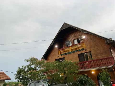 Dečije odmaralište Vidikovac na planini Gučevo — pogled na objekat